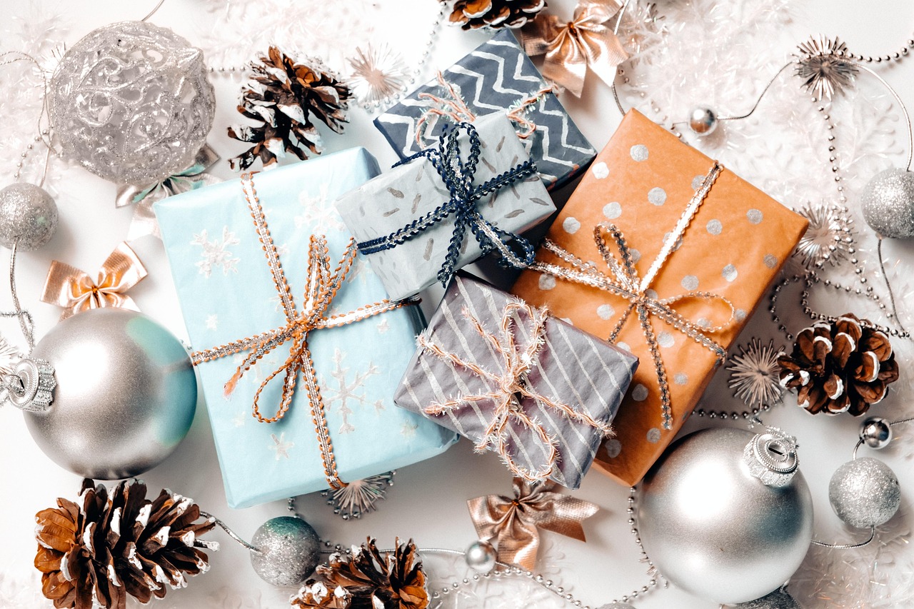 社会人彼氏に贈る高級クリスマスプレゼントの予算別おすすめ品は？