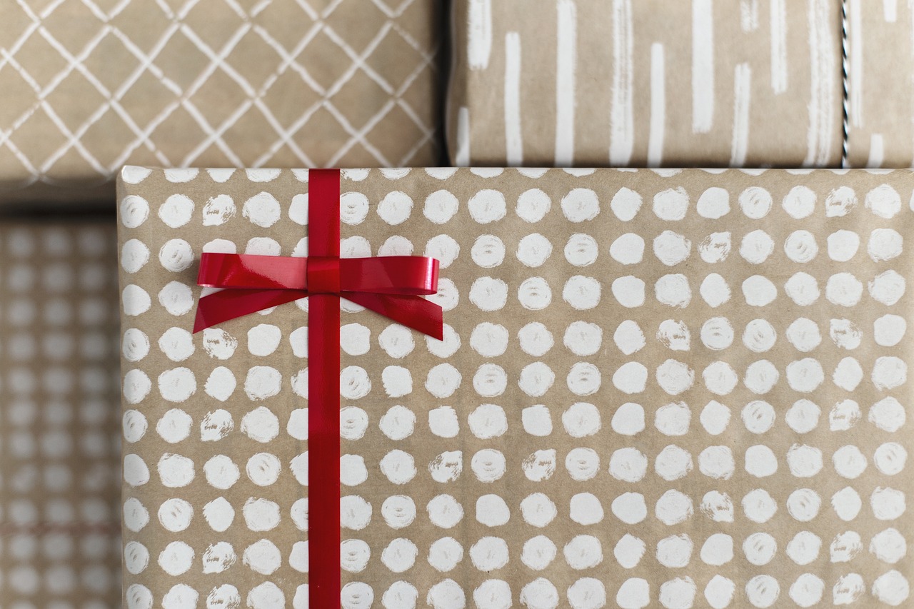 社会人彼氏に贈る高級クリスマスプレゼントとしてのワイヤレスイヤホンは？