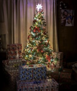社会人の彼氏に贈るクリスマスの高級ギフト、キーケースの相場と目安は？