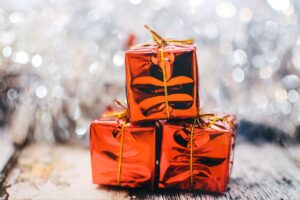 社会人の彼氏へ贈るクリスマスの高級プレゼントとしてのハイブランド小物入門Q&Aは？